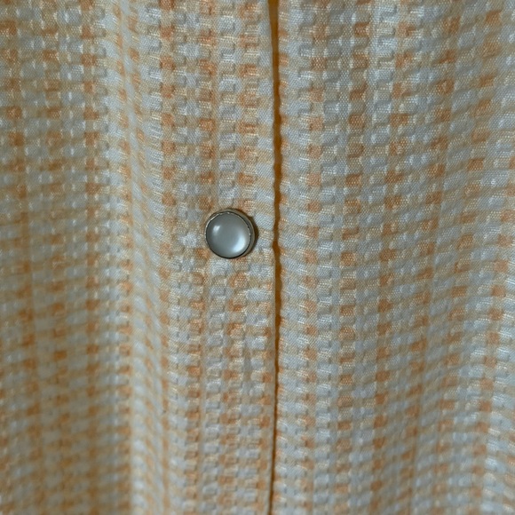 Vintage Cream and Peach Button-Down Housecoat-Style Robe - Picture 4 of 9